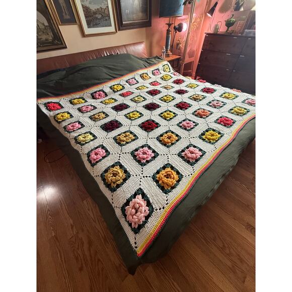 Vintage Granny 3D Rose Square Crochet Afghan Blanket Multi Color Handmade Flower - Picture 1 of 14